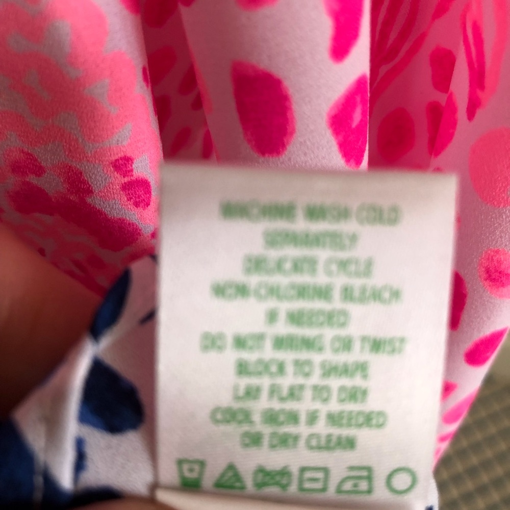 Lilly Pulitzer Marilina Tunic Top in Raz Berry Heart and Sole Print Size L - Picture 10 of 10